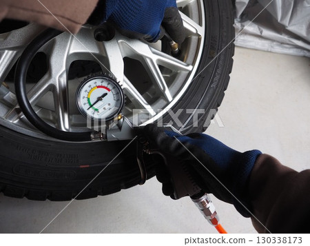 Tire exchange Tire exchange 130338173