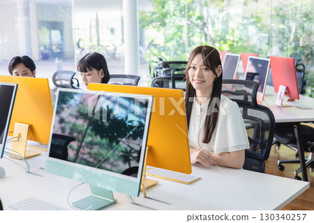 商務人士 130340257