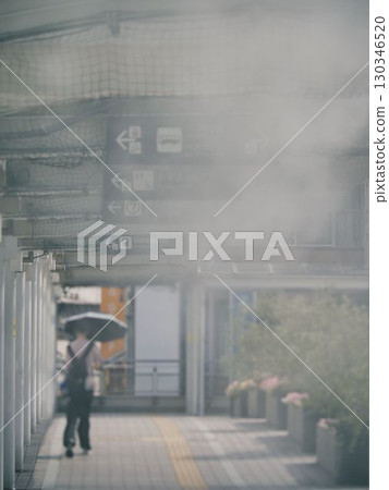 Pedestrian mist 130346520