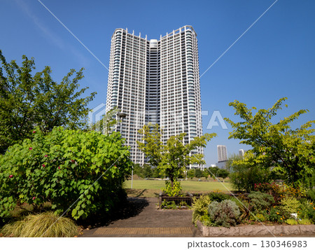 Toyosu 6-chome Park and Tower Apartment Buildings, Tokyo 130346983