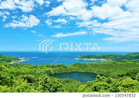 Akita prefecture, blue sky of Oga peninsula, view from Hachibodai 130347832