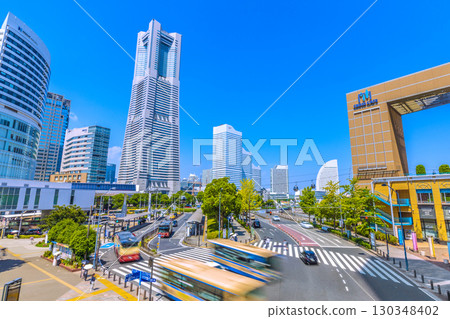 8月30日，日本橫濱城市景觀。橫濱地標塔、櫻木町站、赤窟等景點一覽無遺。 130348402