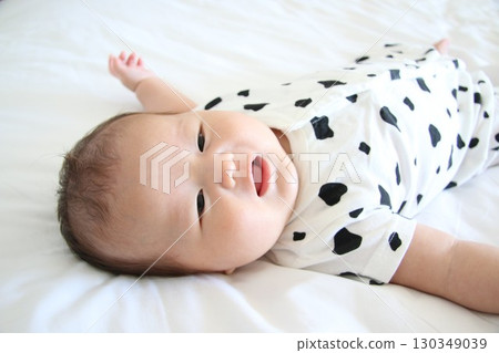 3個月大的嬰兒 3個月大的嬰兒 130349039