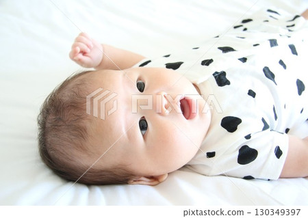3個月大的嬰兒 3個月大的嬰兒 130349397