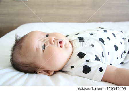 3個月大的嬰兒 130349409