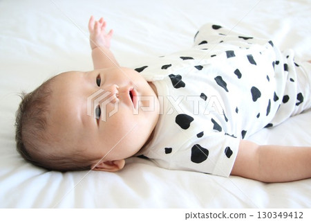 3個月大的嬰兒 130349412