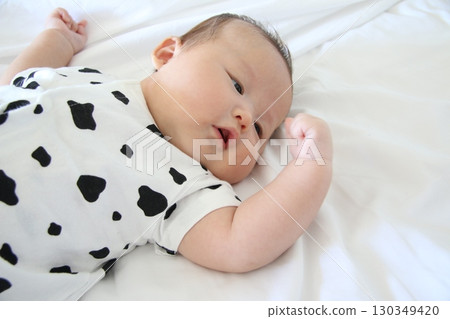 3個月大的嬰兒 130349420
