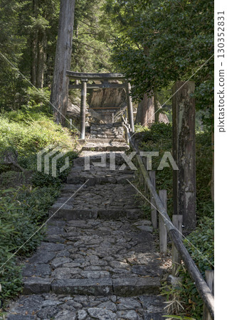 Myoken Shrine (Gero City, Gifu Prefecture) Iwaya Iwakage Ruins 130352831