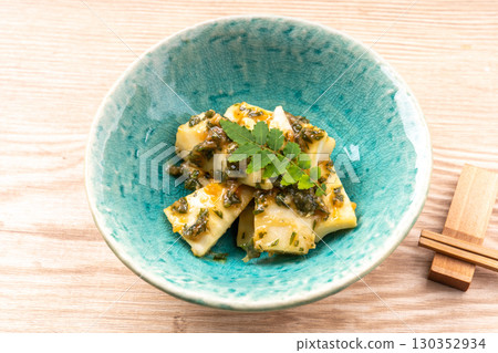 Bamboo shoots dressed with Japanese pepper and miso 130352934