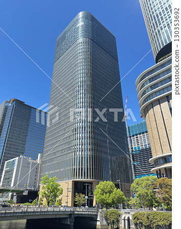 Nakanoshima Festival Tower West (Kita-ku, Osaka City. Teijin Osaka Head Office, Kyowa Pharmaceutical Industry Head Office, Conrad Osaka, etc.) 130353692