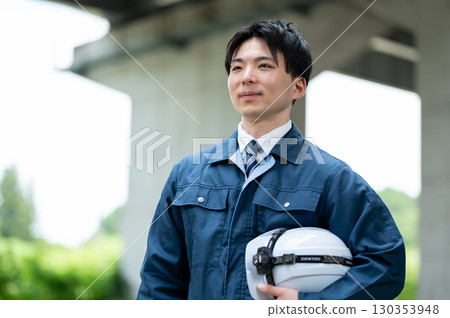 年輕工程師 年輕工程師 130353948