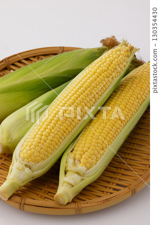 新鮮甜玉米 130354430