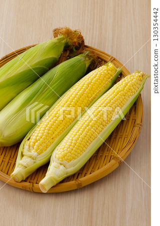 Fresh and sweet corn Fresh and sweet corn 130354442