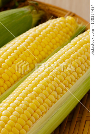 Fresh and sweet corn 130354454