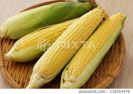 Fresh and sweet corn 130354479