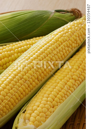 Fresh and sweet corn 130354487