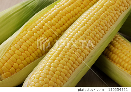 新鮮甜玉米 130354531