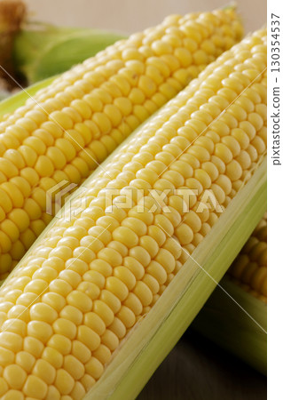 Fresh and sweet corn 130354537