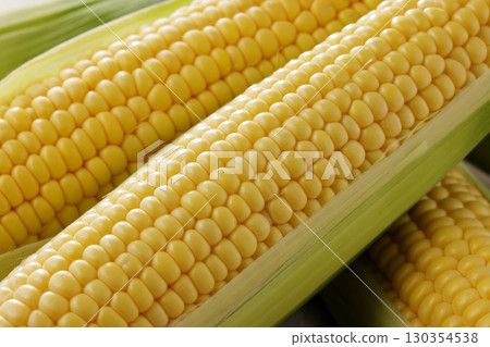 Fresh and sweet corn Fresh and sweet corn 130354538