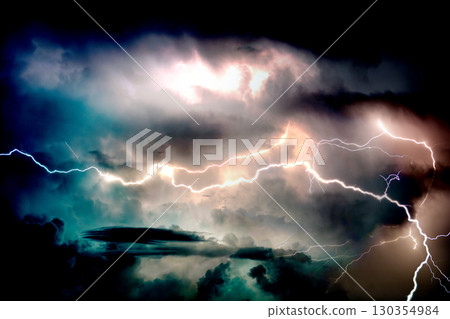 Lightning, thunder, lightning, live action Lightning, thunder, lightning, live action 130354984