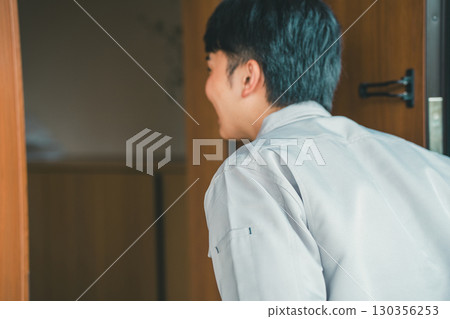 Visiting vendors Visiting vendors 130356253