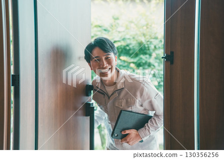 Visiting vendors 130356256