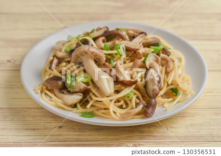秋天的味道：蘑菇義大利麵 130356531