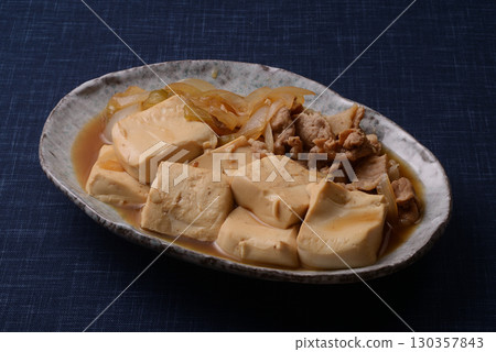 meat and tofu 130357843