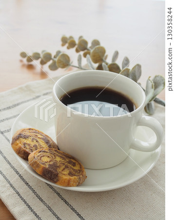 Hot coffee and marble cookies 130358244