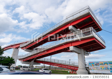 Nakanoshima Bridge, a footbridge in Kisarazu, a sacred place for lovers 130359331
