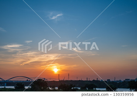 Yodo River evening view, Moriguchi City, Osaka Prefecture 130359956