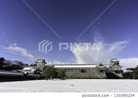 雪景美麗的金澤城公園 雪景美麗的金澤城公園 130360284