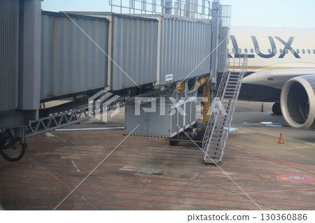 登機橋 130360886