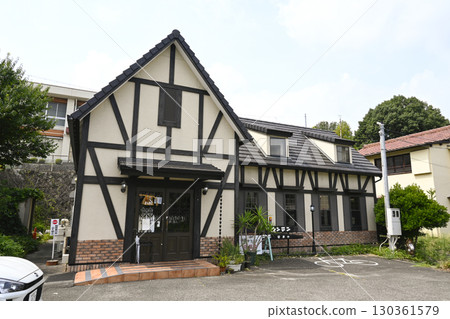 Cafe Mountain 130361579