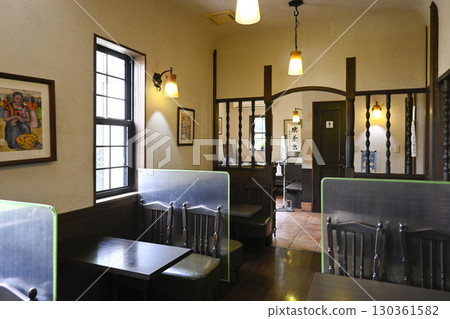 Cafe Mountain 130361582