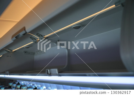 飛機行李置物櫃 130362917