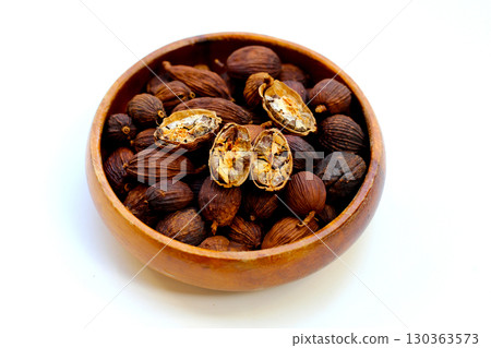 Dried Black Cardamom or Greater Cardamom Dried Black Cardamom or Greater Cardamom 130363573