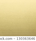方形背景圖像，由亮金色閃閃發光的髮絲紋理材質製成 130363646