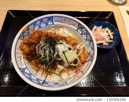 醬汁炸豬排蓋飯 130366386