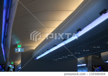 機頂行李艙 130366404