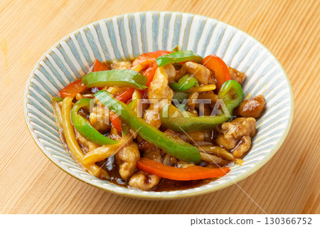 Green pepper meat 2 130366752