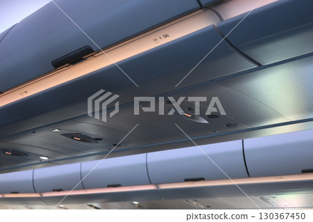 頭頂行李艙 130367450