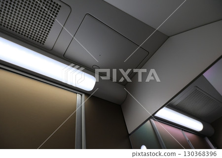 飛機洗手間 130368396