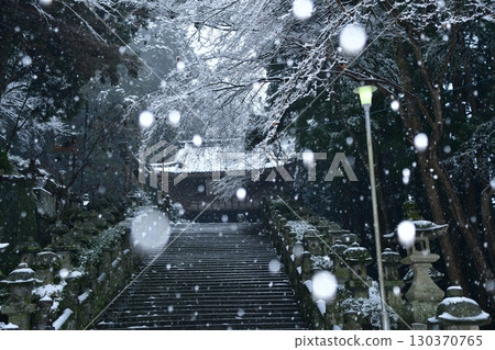 Snow falling on the stairs of Hashikuraji Temple Snow falling on the stairs of Hashikuraji Temple 130370765