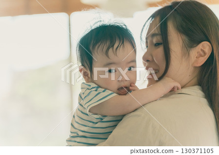 baby, infant, a cuddle 130371105