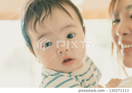 baby, infant, a cuddle 130371113