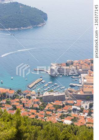 從歐洲克羅埃西亞斯爾德山頂俯瞰杜布羅夫尼克老城區 130377145