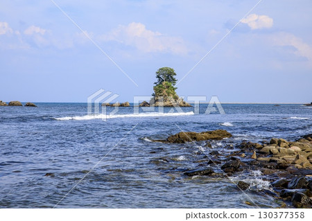 The female rock formations of Toyama Bay seen from Amaharashi Coast in Takaoka City The female rock formations of Toyama Bay seen from Amaharashi Coast in Takaoka City 130377358