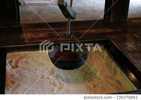 與壁爐的風景 與壁爐的風景 130378841