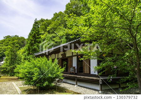廣島縣福山市新勝寺外殿 130379732
